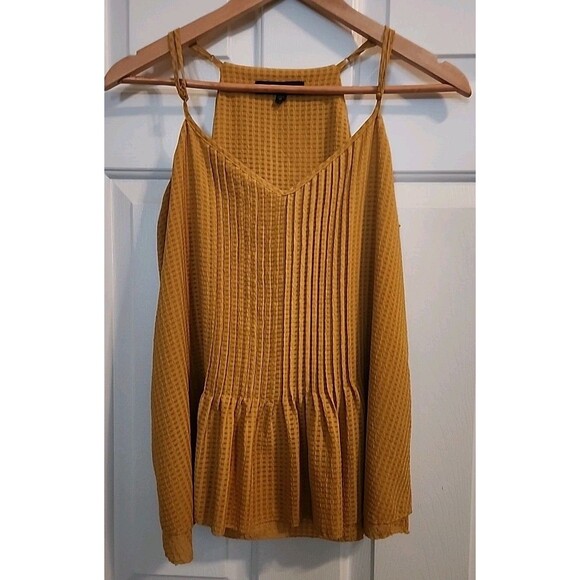 Sanctuary Gold Tanks Babydoll Pleats Size Medium Sleeveless Minamalist Basic Top - Picture 6 of 6